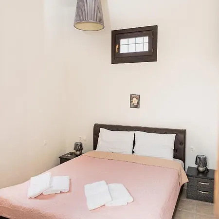 Bufa Beachfront Studios Apartamento Koropi